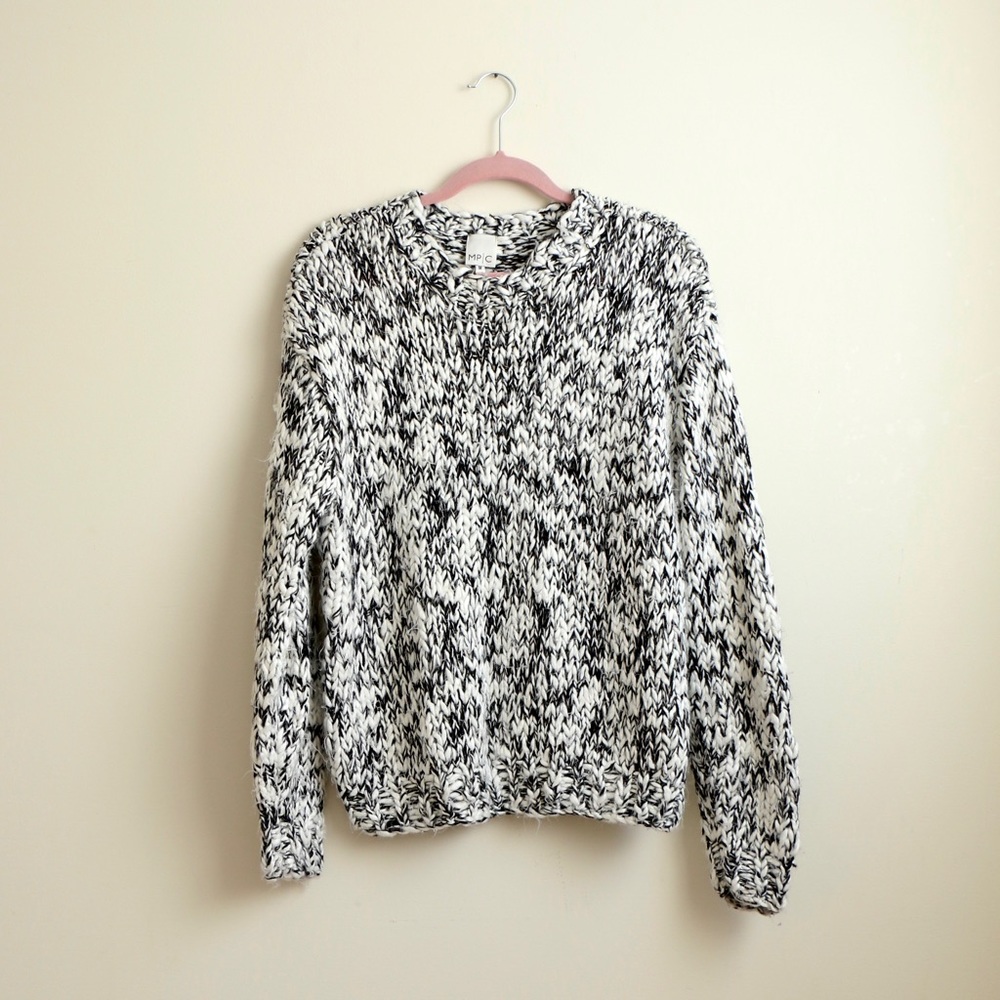 MINKPINK BLACK&WHITE SWEATER